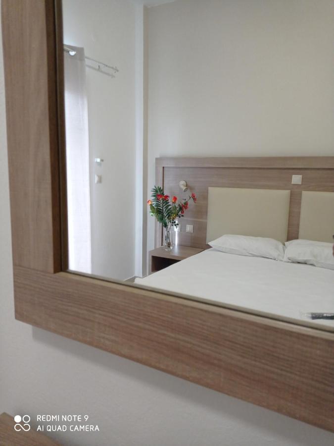Kelly Apartments Ипсос Екстериор снимка