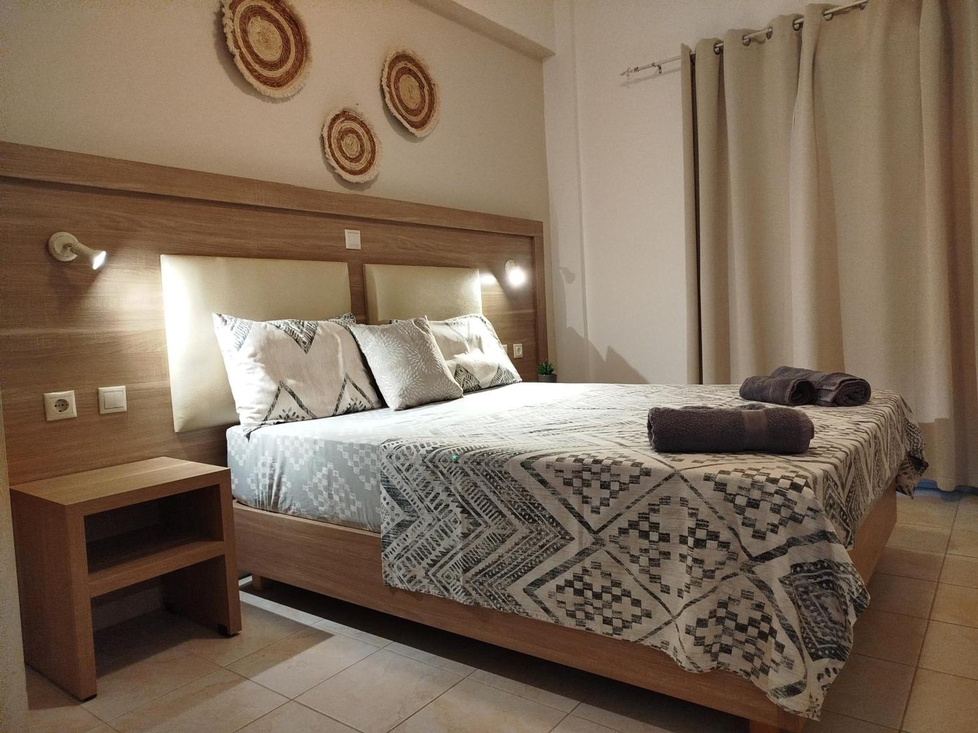 Kelly Apartments Ипсос Екстериор снимка